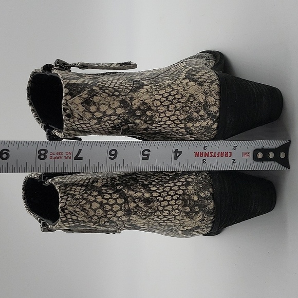 1528- Zodiac Women's Ramona Ankle Boots Size 7 M NWT - Picture 5 of 12